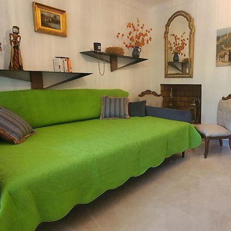 Charmant appartement en Rez de jardin Sartène Buitenkant foto